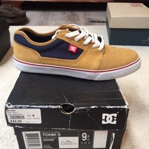 DC Tonic S Shoes - Size 9 - Brand New